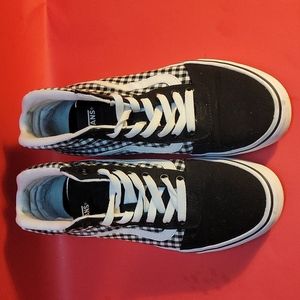 Hi-top sneakers by Vans